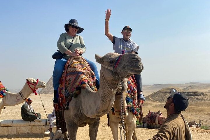 Tour privado a las pirámides de Giza y al Gran Museo desde el puerto de Alejandría