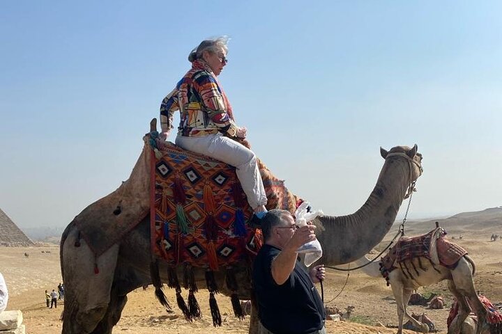Tour privado de día completo Pirámides de Giza Sakkara Memphis Dahshur
