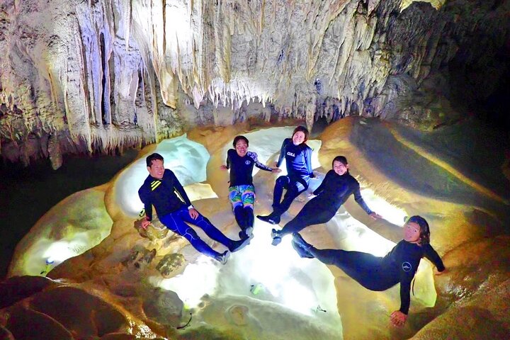 Okinawa Miyako demi-journée Spéléologie et kayak