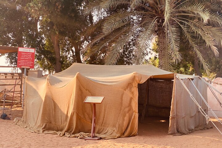 Abu Dhabi Halbtages-Stadtrundfahrt mit Führung - Erlebnis teilen