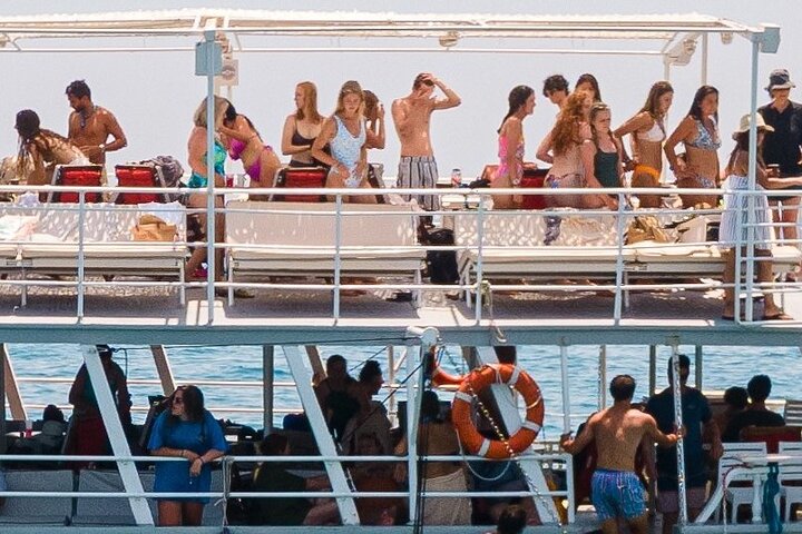 Rhodes Bay to Bay Swim Cruise - Buffet Grego com vinho incluído