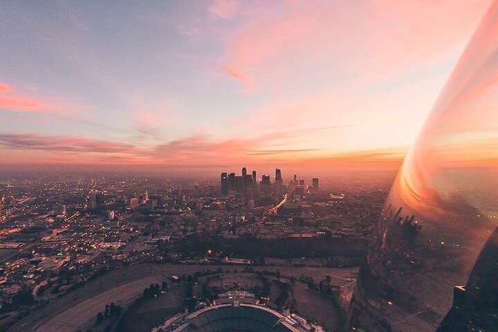 Luci del centro di Los Angeles: il tuo tour privato in elicottero al tramonto e di notte