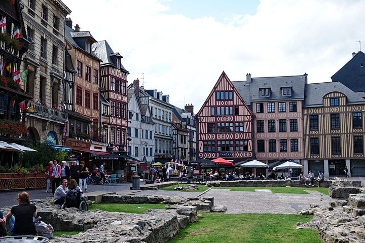Rouen: tour privato a piedi con una guida turistica autorizzata