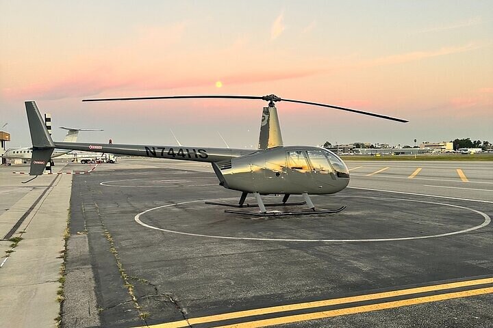 Luci del centro di Los Angeles: il tuo tour privato in elicottero al tramonto e di notte