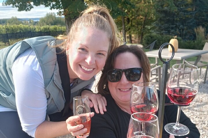 Hoteller i nærheden af NON-BUS 4 Winery Traverse Wine Tour on Old Mission