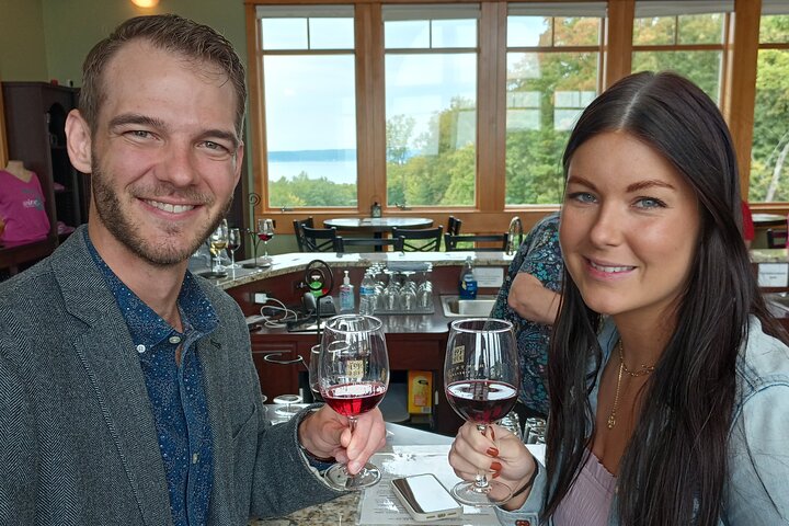 Hoteller i nærheden af NON-BUS 4 Winery Traverse Wine Tour on Old Mission