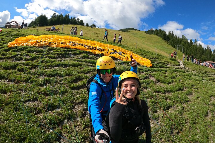 Parapente en tandem avec le champion du monde et son équipe, vallée de Stubai