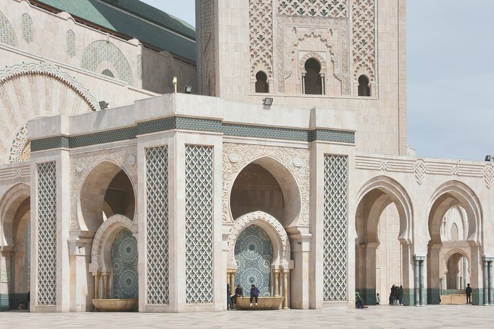 Sla de wachtrij over en toegangskaarten voor de Hassan II-moskee zijn inbegrepen