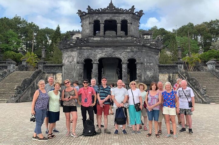 Excursão privada de dia inteiro à cidade imperial de Hue saindo do porto de Chan May