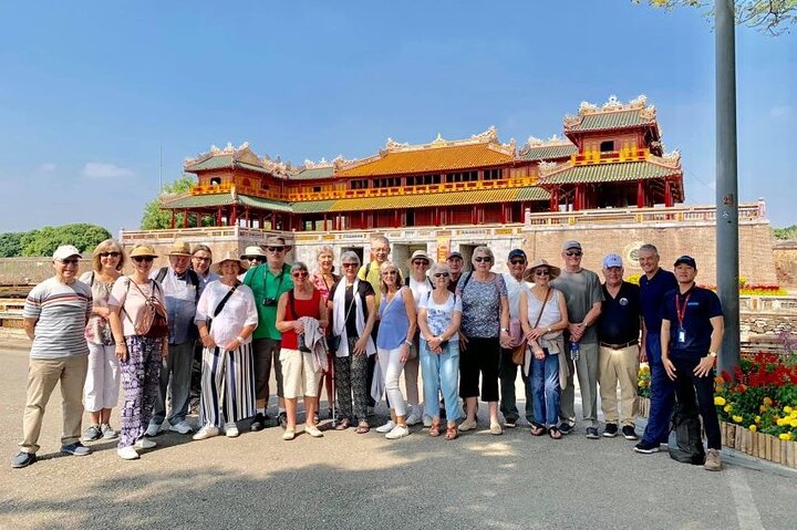 Excursão privada de dia inteiro à cidade imperial de Hue saindo do porto de Chan May