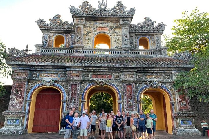 Excursão privada de dia inteiro à cidade imperial de Hue saindo do porto de Chan May