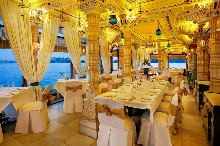 Udaipur: cena en la isla Jag Mandir con traslados en barco