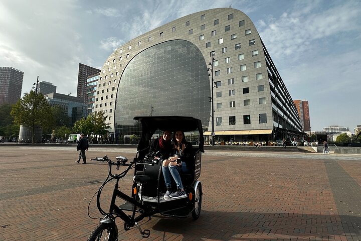 Tour privado en Pedicab/Rickshaw por Rotterdam con un guía local