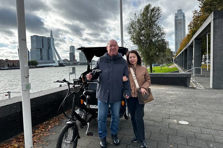 Tour privado en Pedicab/Rickshaw por Rotterdam con un guía local