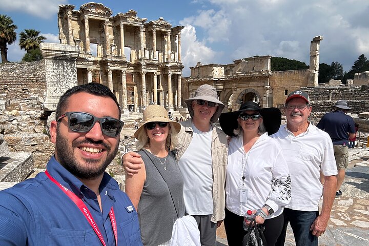 PRIVATE TOUR FOR CRUISERS : Mary's House (Meryemana) と Ephesus
