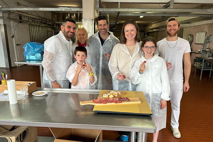 Pequeno grupo Reggio Tour de meio dia de comida e vinho com produtores locais