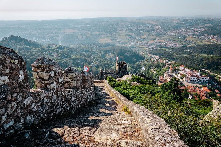 Sintra Private Tour med billetter: Pena Palace & Moorish Castle