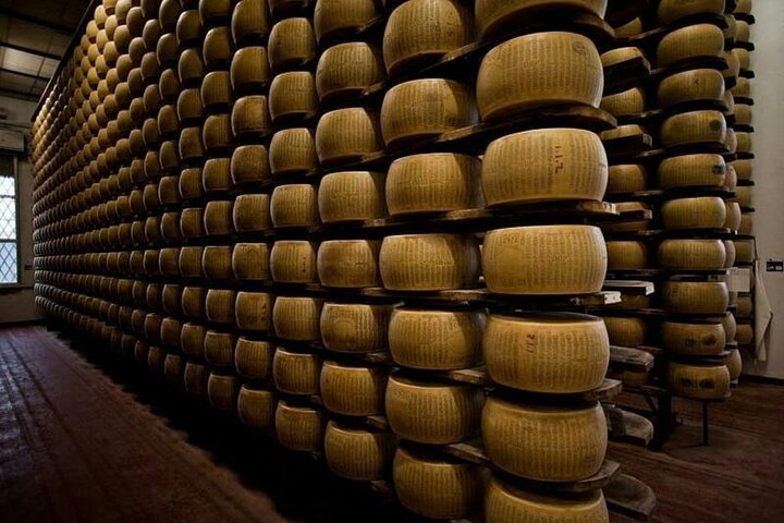 Tour Laticínios Parmigiano Reggiano e Presunto de Parma