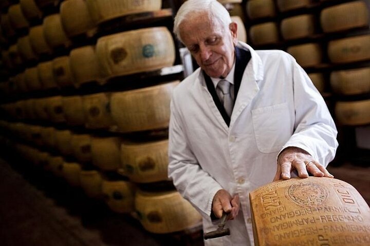 Tour Laticínios Parmigiano Reggiano e Presunto de Parma