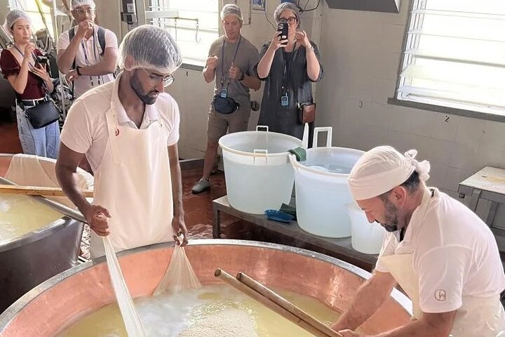 Tour Laticínios Parmigiano Reggiano e Presunto de Parma