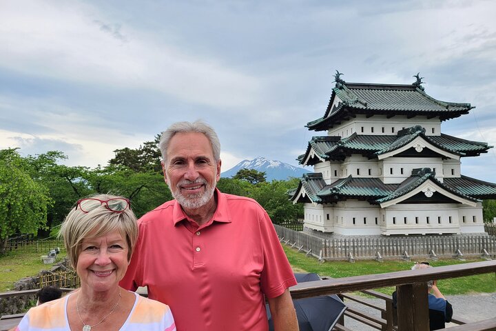 Excursion personnalisée d'une demi-journée à Hirosaki avec Guide local agréé