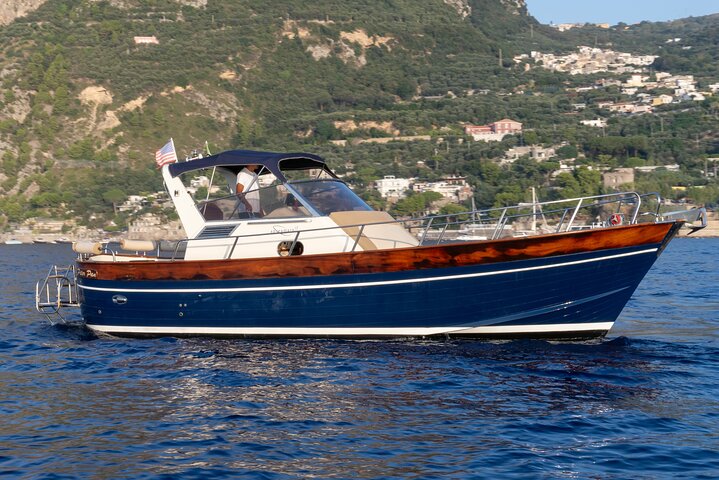 Excursion en bateau en petit groupe : Découvrez la côte amalfitaine au départ de Positano