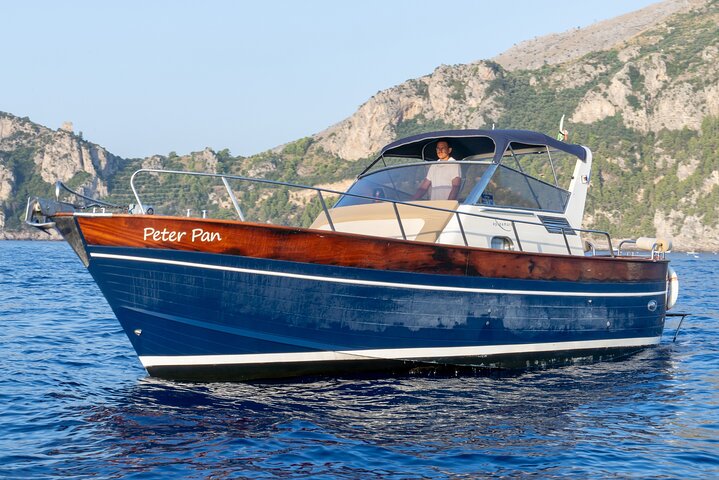 Excursion en bateau en petit groupe : Découvrez la côte amalfitaine au départ de Positano