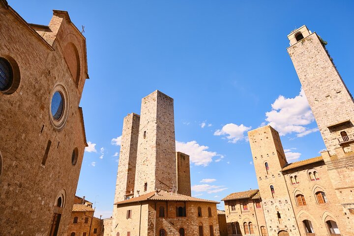 Pisa, Siena, San Gimignano met lunch en wijnproeverij bij een wijnmakerij