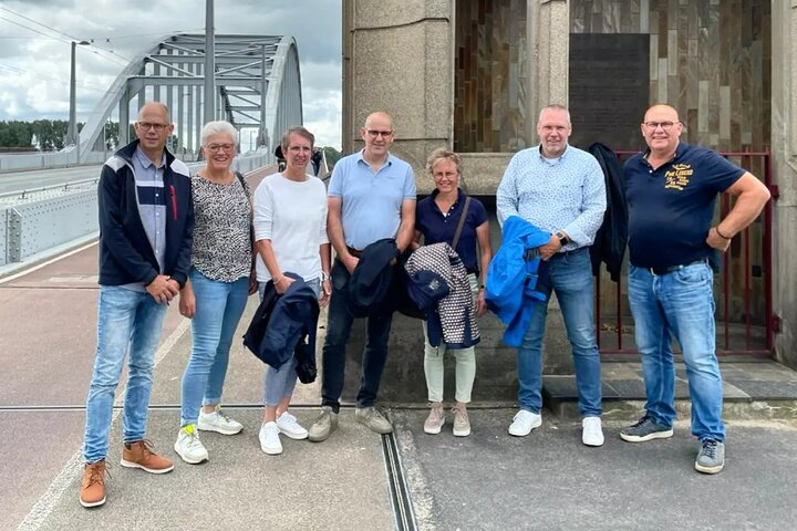 6-timers Battle of Arnhem-tur med bil med privat guide