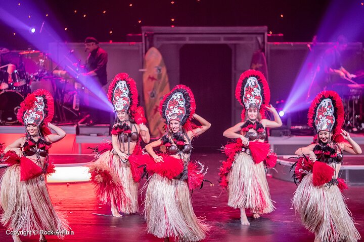 Buffet Waikiki Luau con biglietto opzionale per lo spettacolo Rock-A-Hula