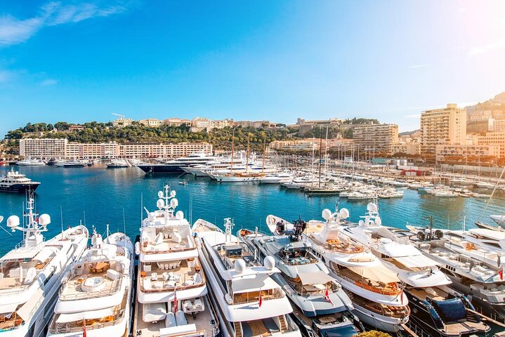 Excursión de medio día en grupo pequeño a Mónaco, Montecarlo y Eze Village