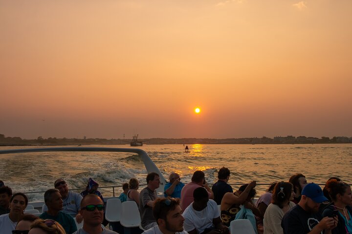 1 Uur Zonsondergang en OC Havencruise in Ocean City MD