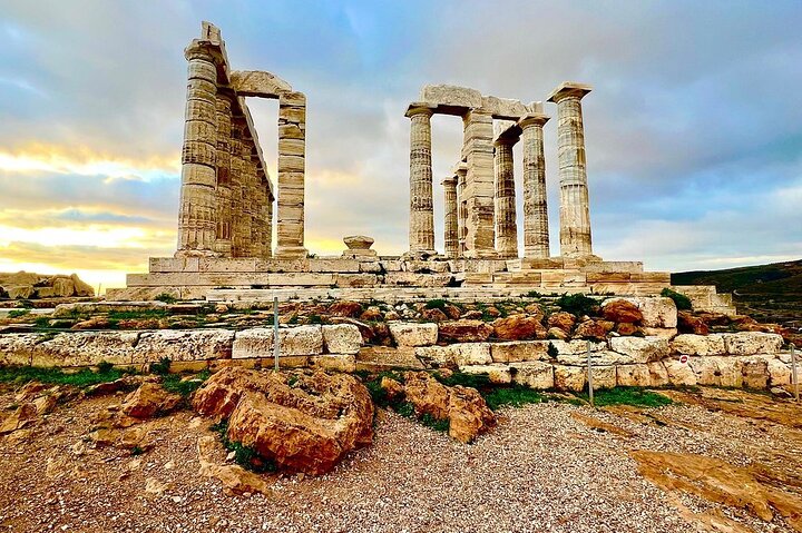 Tour privato di lusso di 3 ore di luci e viste della città di Atene di notte