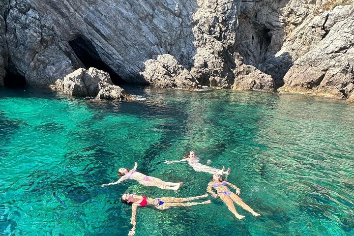 Blue & Green Caves motoscafo piccolo gruppoTour con spiaggia di Šunj