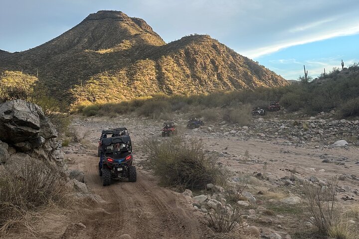 Tour guidé en ATV ou UTV au coucher du soleil pour 2 personnes hors route à Scottsdale