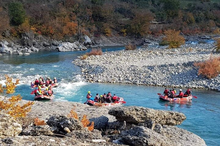 Geweldige Rafting-ervaring op de Last Wild Vjosa-rivier van Europa in Permet, Albanië