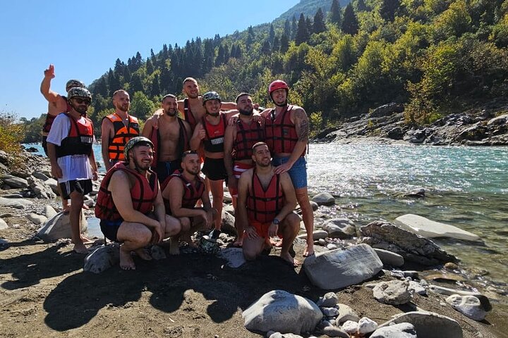 Geweldige Rafting-ervaring op de Last Wild Vjosa-rivier van Europa in Permet, Albanië