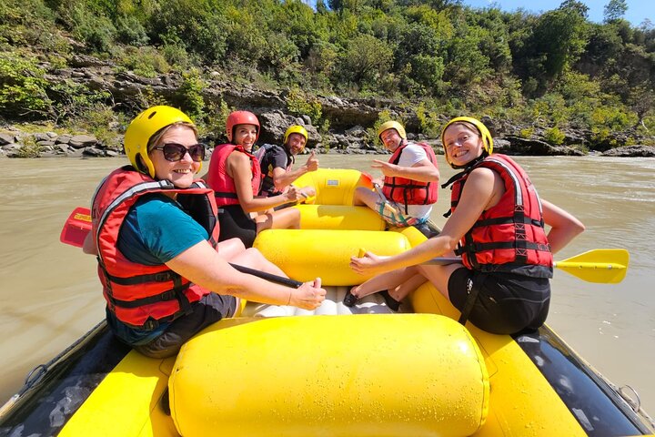 Geweldige Rafting-ervaring op de Last Wild Vjosa-rivier van Europa in Permet, Albanië