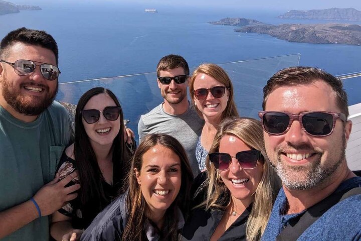 Santorini Weinabenteuer mit 12 Weinproben, Tapas und Sonnenuntergang