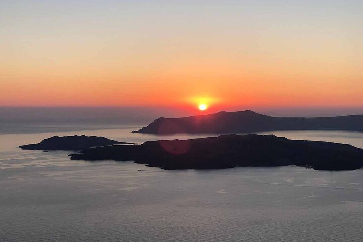 Santorini Weinabenteuer mit 12 Weinproben, Tapas und Sonnenuntergang