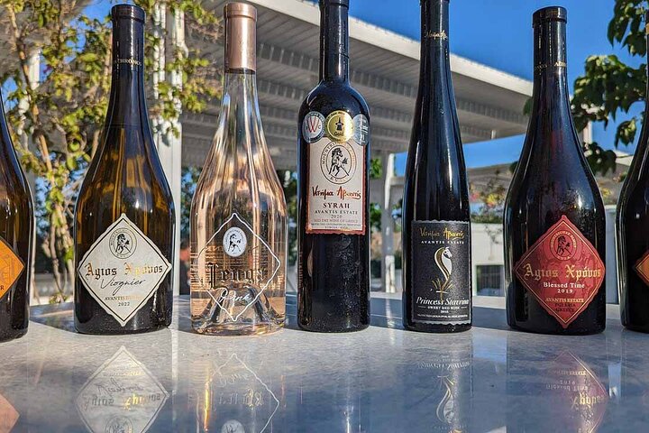 Excursão privada: aula de culinária em Santorini e excursão de degustação de vinhos