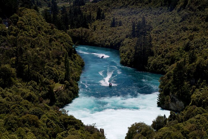 Paseo en jet boat por las cataratas del Huka