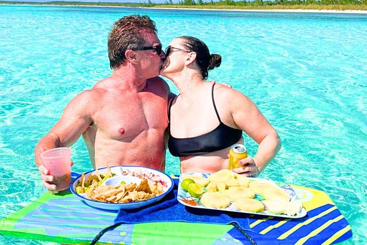 El Cielo Cozumel Snorkel Private Boat + Food + Drinks + Beach
