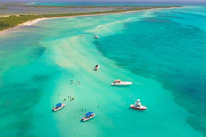El Cielo Cozumel Snorkel Private Boat + Food + Drinks + Beach