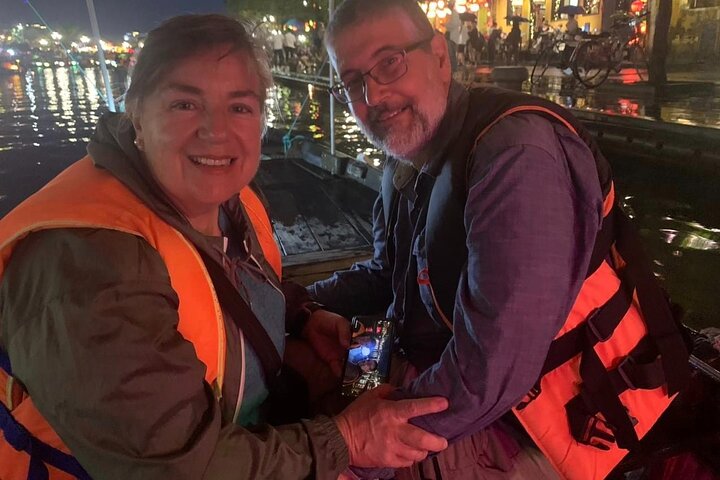 Hoi An Night Market with Hoi an walking Tour , Colourful Lanterns, Boat Ride