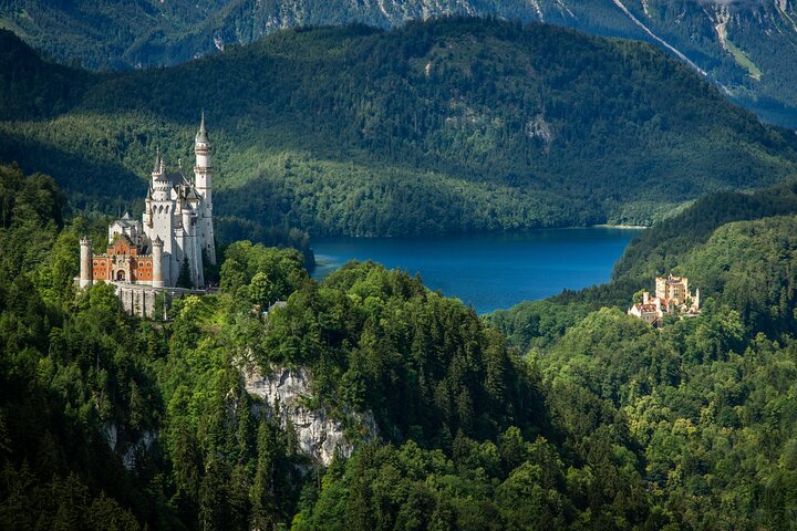 Hopp over køen Neuschwanstein slottstur fra Hohenschwangau