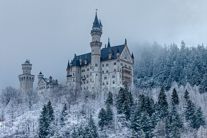 Hopp over køen Neuschwanstein slottstur fra Hohenschwangau