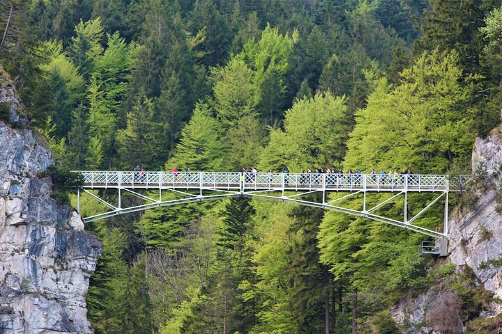 Hopp over køen Neuschwanstein slottstur fra Hohenschwangau