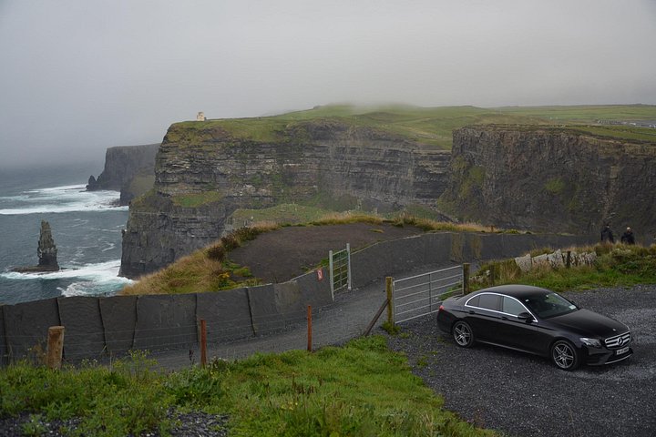 Cliffs of Moher Tour op weg van Shannon Airport naar Galway