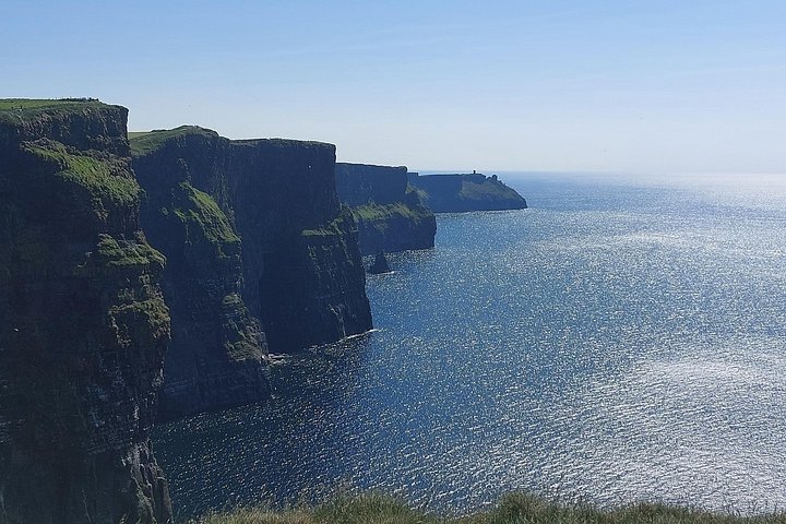 Cliffs of Moher Tour op weg van Shannon Airport naar Galway